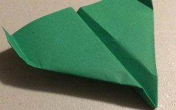 Best paper airplanes