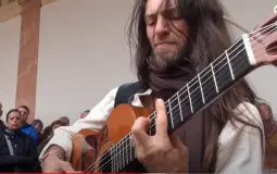Estas tonne