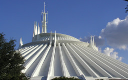disney world ride queues