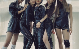 Itzy Wannabe Stage Outfits
