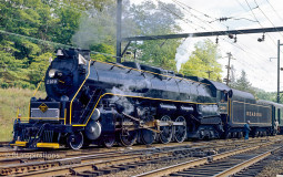 50 select US (and a couple other) locomotives