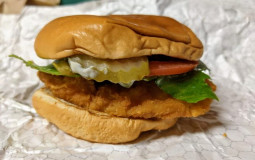 Fast food chicken sandwiches