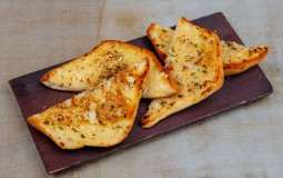 UK Garlic Bread