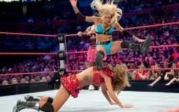 WWE - Female Wrestler's Finishers (PG Era)