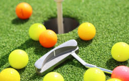 Jiggas playing putt putt